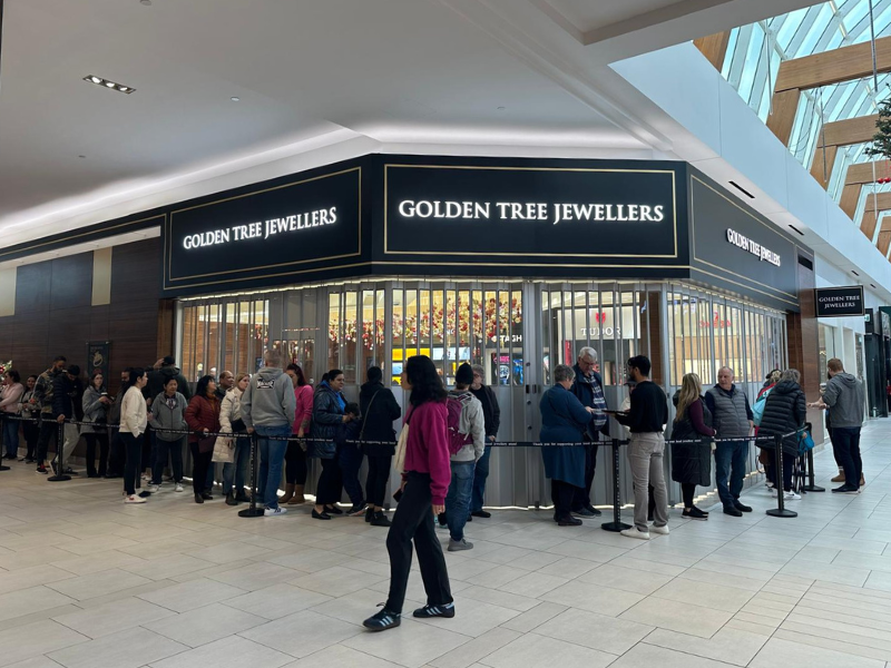 The Three-Decade Tradition: The Iconic Golden Tree Jewellers Boxing Day Ring