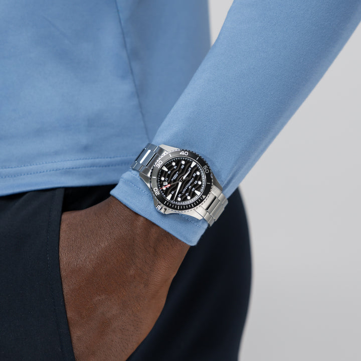 Hamilton Khaki Navy Scuba Auto 40mm H82415130 worn on wrist