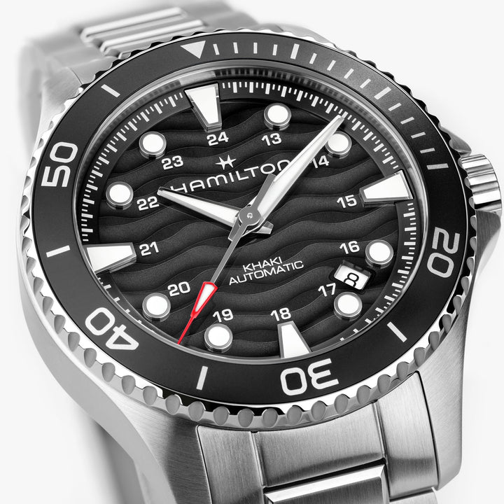 Hamilton Khaki Navy Scuba Auto 40mm H82415130 detail view 2