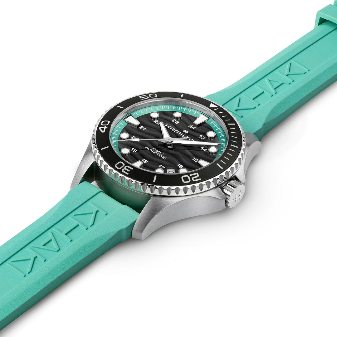 Hamilton Khaki Navy Scuba 40mm H82415331 laid view