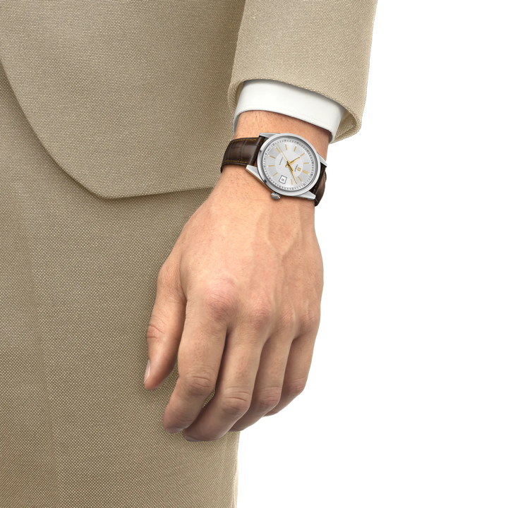 Simulation of the watch Tissot Visodate 39mm on a wrist, reference T157.407.16.031.00