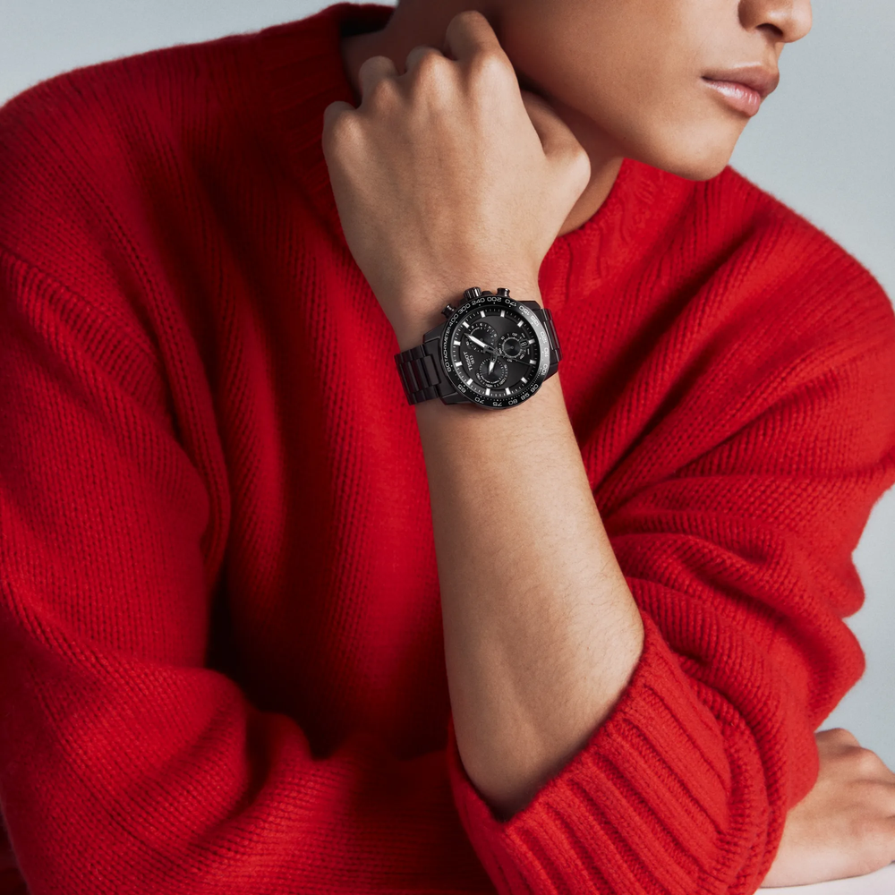 Simulation of the watch Tissot Supersport Chrono 45.5mm on a wrist, reference T125.617.33.051.00