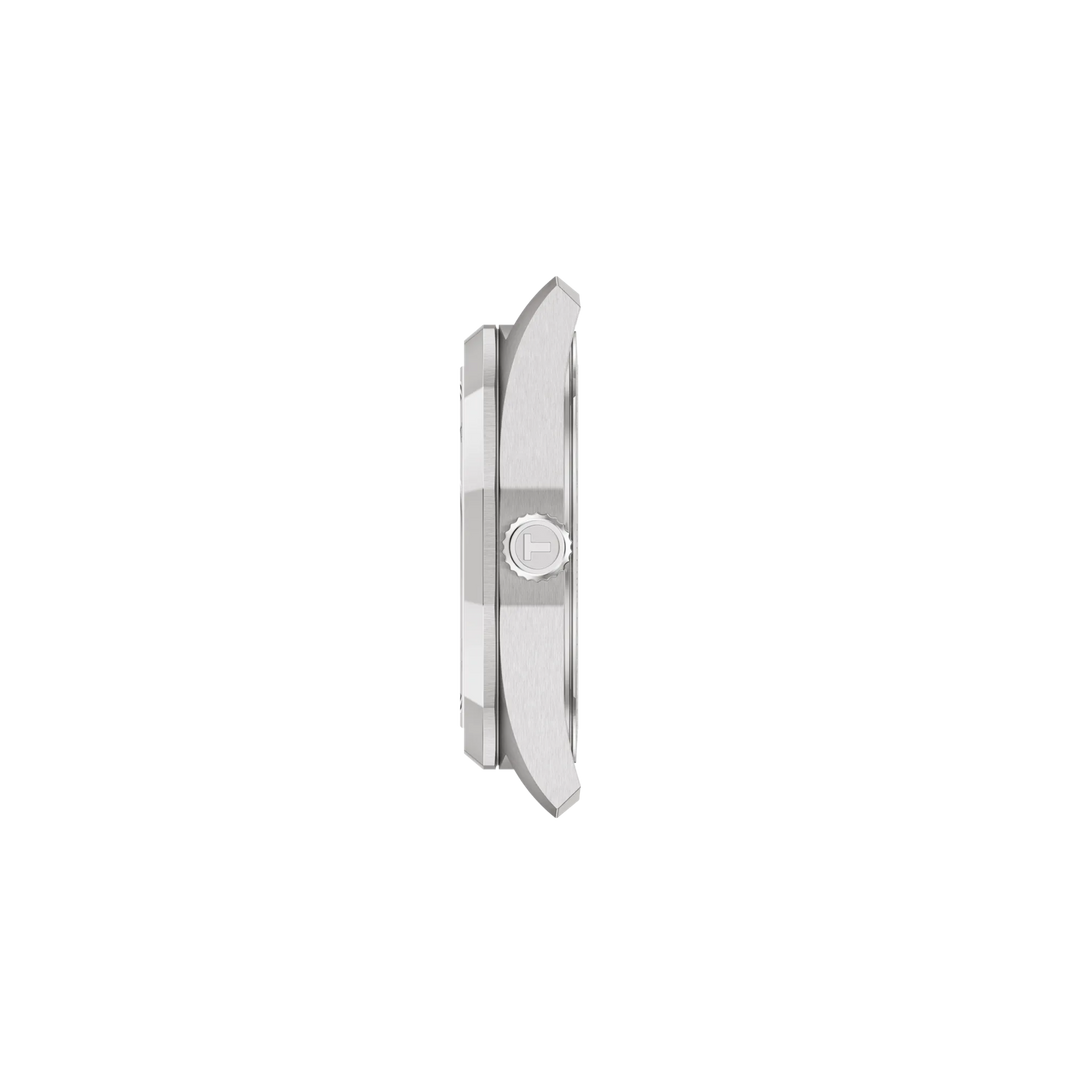 Profile view of the watch case Tissot PRC 100 Solar 34mm, reference T151.822.11.041.00
