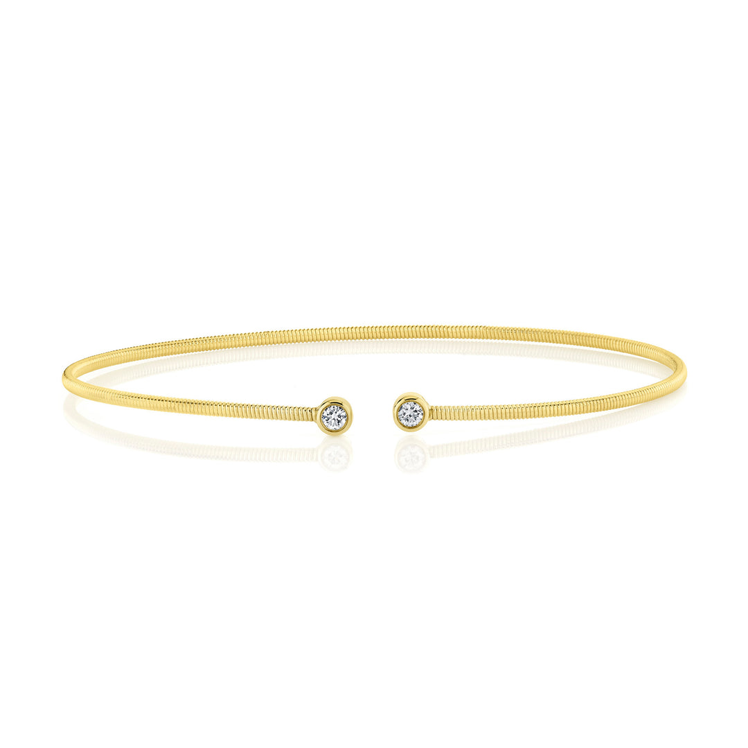 Shy Creation 14K Yellow Gold 0.10 TCW Diamond Bezel Bangle B22001130ZS