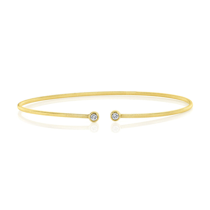 Shy Creation 14K Yellow Gold 0.10 TCW Diamond Bezel Bangle B22001130ZS