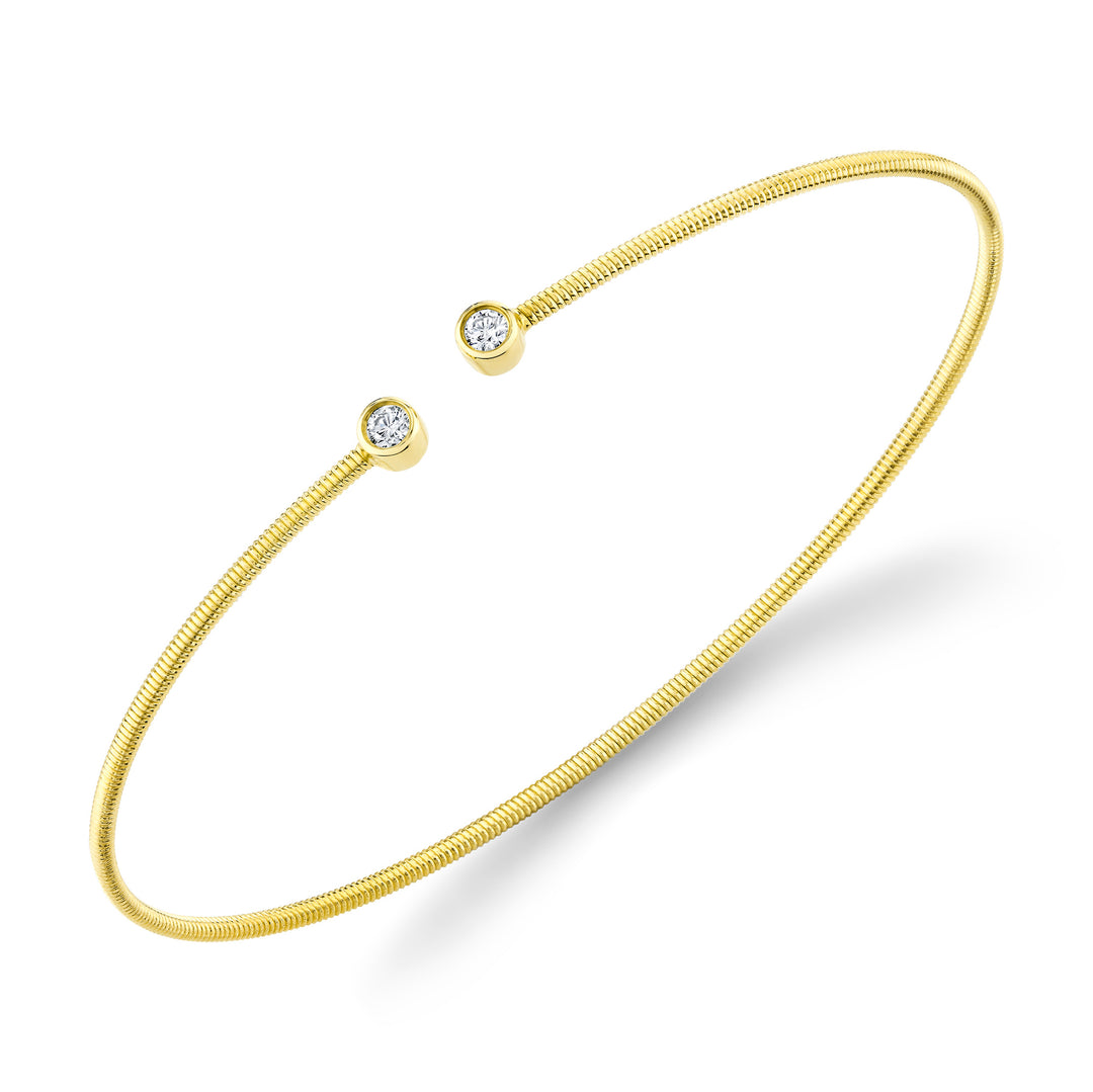 Shy Creation 14K Yellow Gold 0.10 TCW Diamond Bezel Bangle B22001130ZS