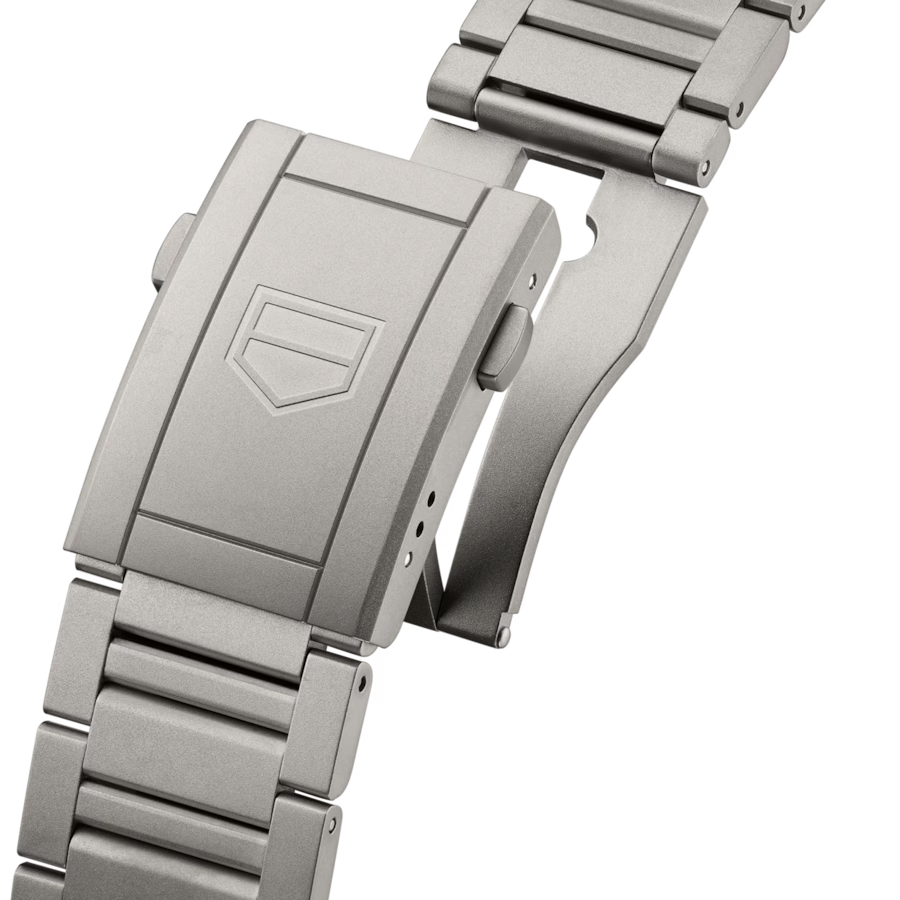 TAG Heuer Formula 1 Automatic Chronograph Titanium 44 mm CBZ2082.BF0009