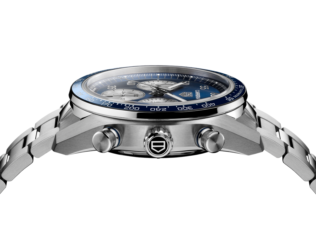 TAG Heuer Carrera Chronograph Sport 42 mm CDB2111.BA0054 – profile