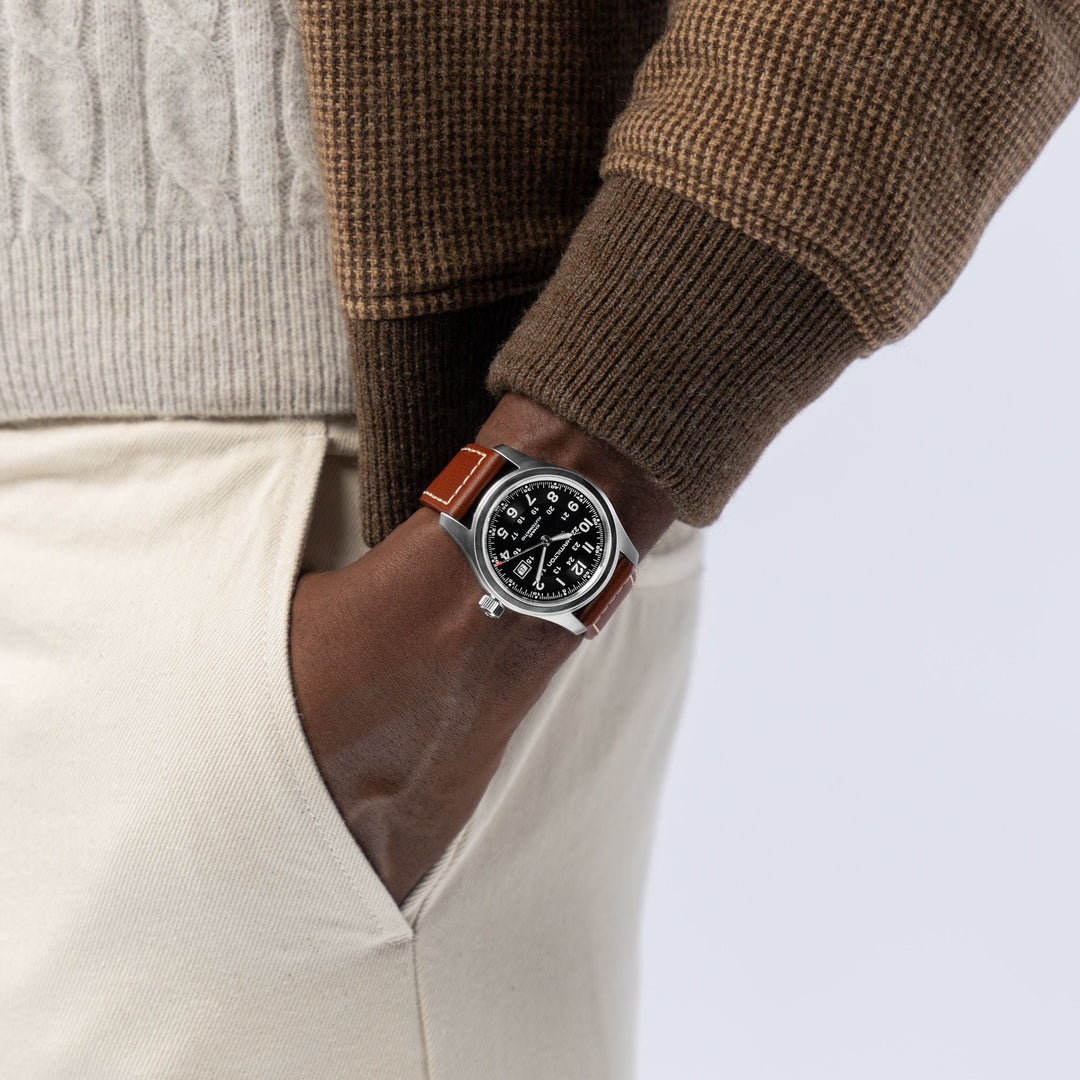 Hamilton Khaki Field Auto 42 mm H70555533 wrist