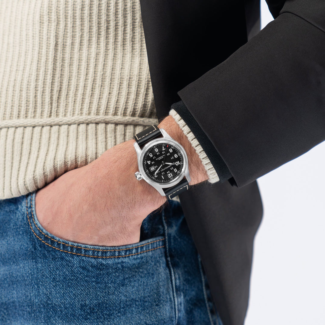 Hamilton Khaki Field Auto 42 mm H70605733 wrist