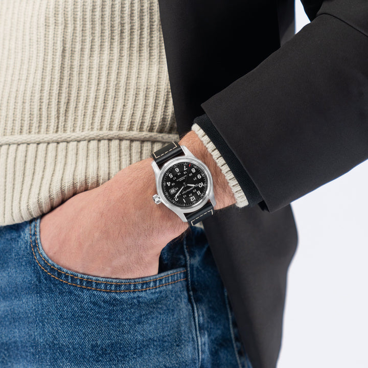 Hamilton Khaki Field Auto 42 mm H70605733 wrist