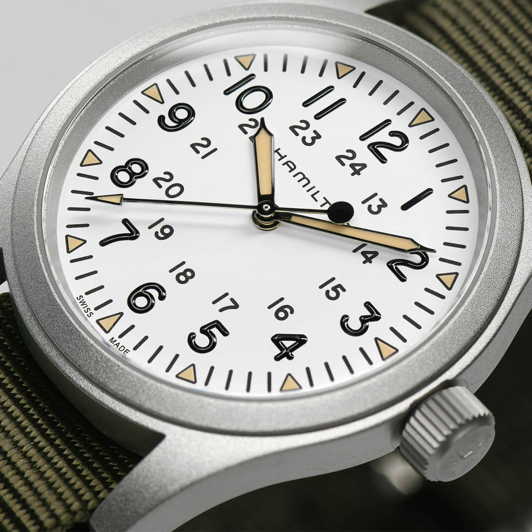 Hamilton Khaki Field Mechanical 38 mm H69439411 dial detail