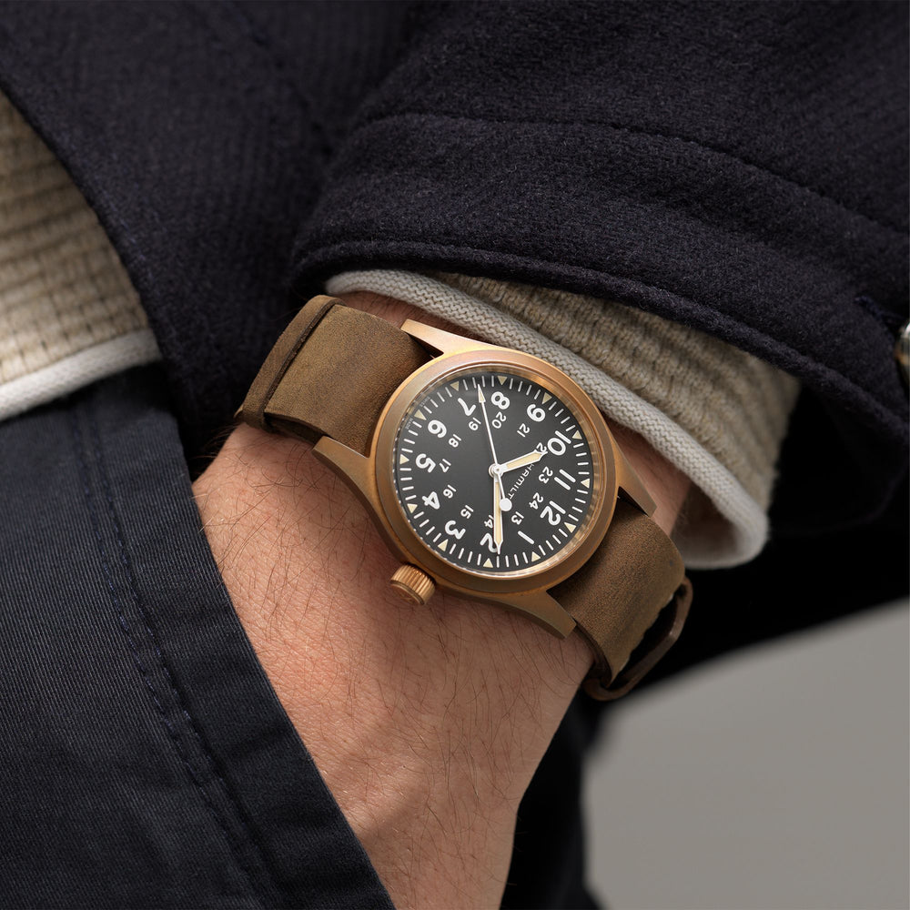 Hamilton Khaki Field Mechanical 38 mm H69459530 wrist