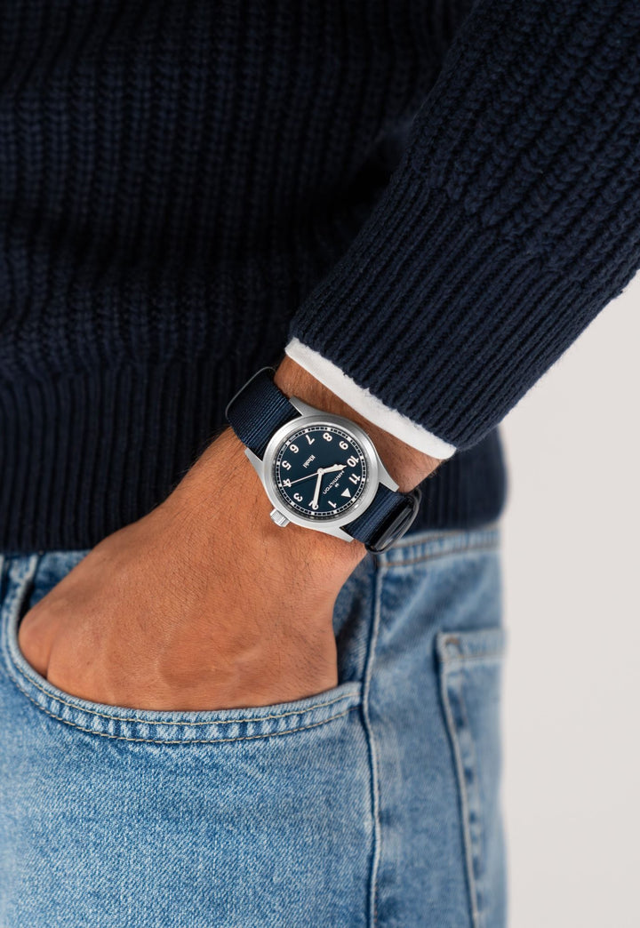 Hamilton Khaki Field Quartz 38 mm H69401940 wrist