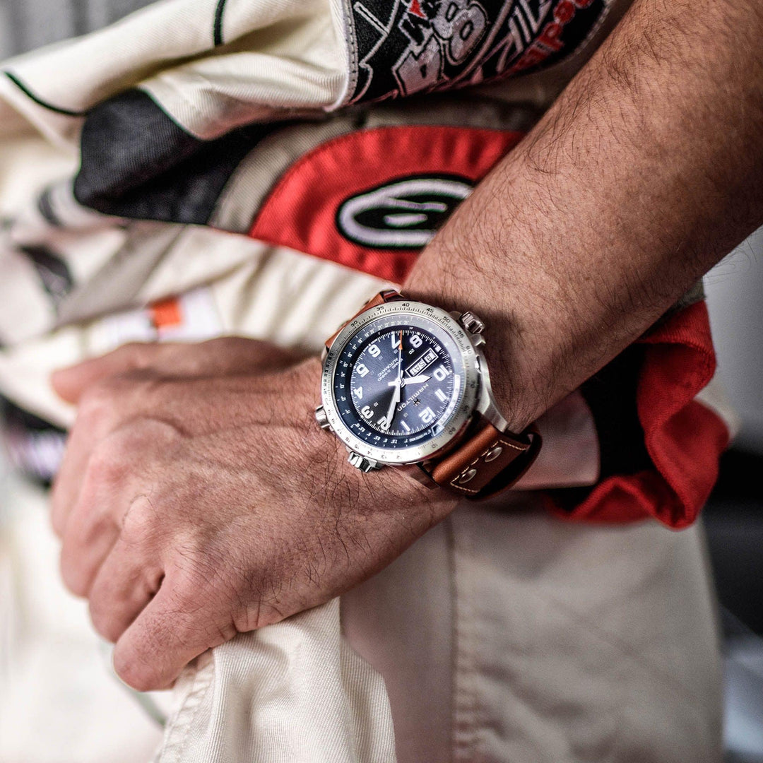 Khaki Aviation X-Wind Day Date Auto 45 mm H77765541 wrist