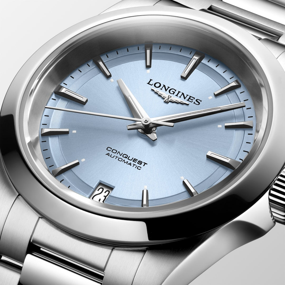 Longines Conquest 34 mm L3.430.4.92.6 Dial detail