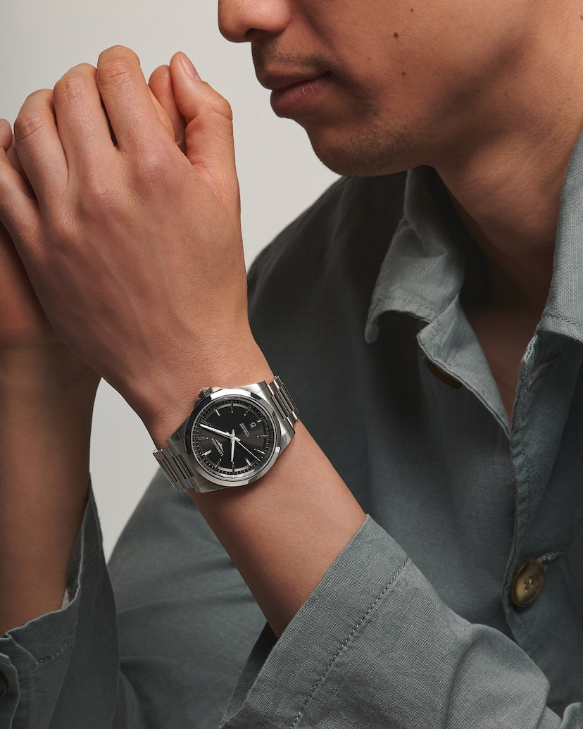 Longines Conquest 41 mm L3.830.4.52.6 wrist 2