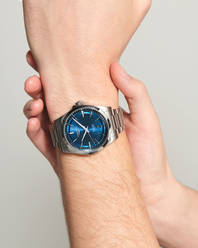 Longines Conquest 41 mm L3.830.4.92.6 wrist 2