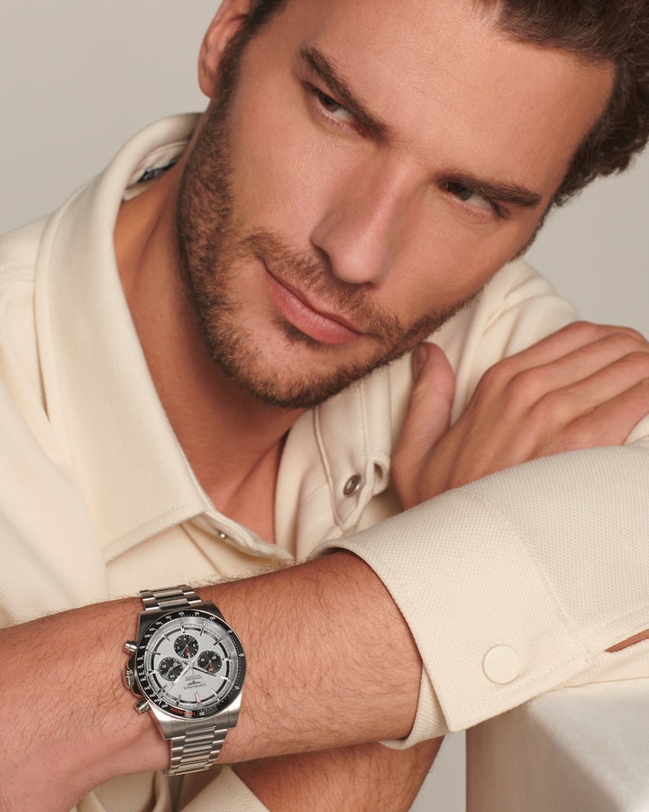 Longines Conquest Chronograph 42 mm L3.835.4.72.6 wrist