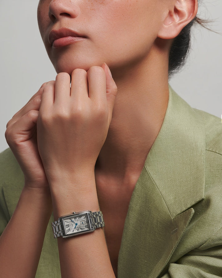 Longines DolceVita 23.30 mm x 37 mm L5.512.4.71.6 wrist 2