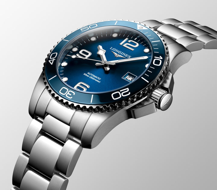 Longines HydroConquest 41 mm L3.781.4.96.6 bottom detail