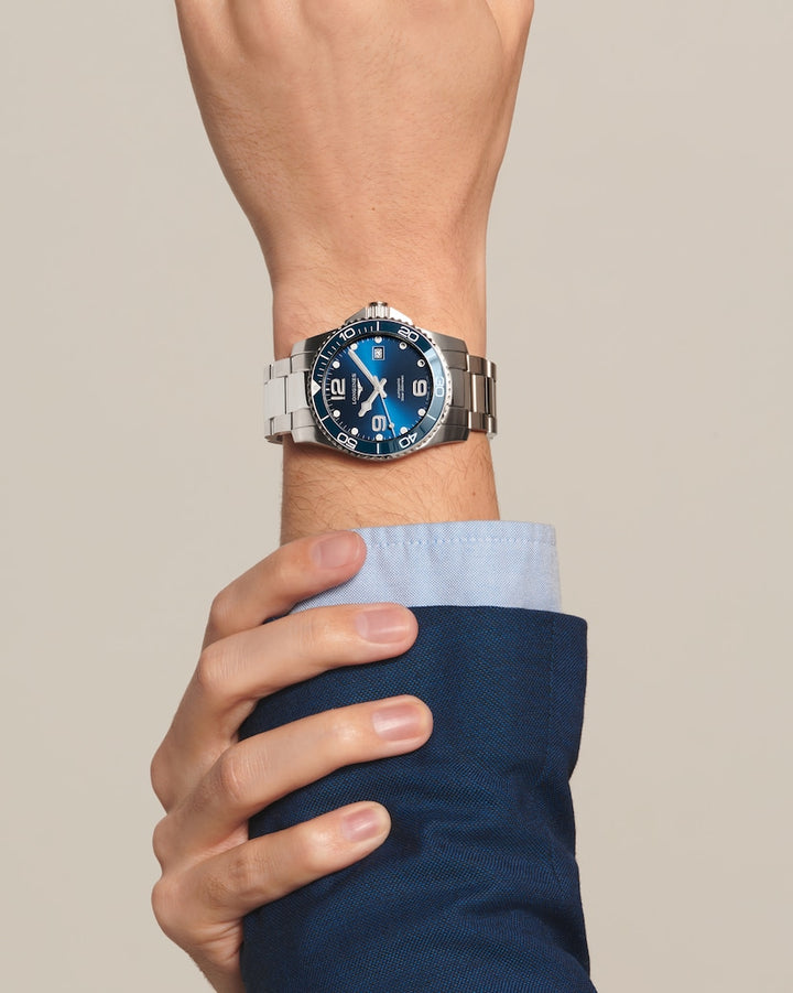 Longines HydroConquest 41 mm L3.781.4.96.6 wrist 3