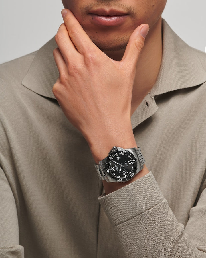 Longines Hydroconquest 41 mm L3.781.4.56.6 wrist