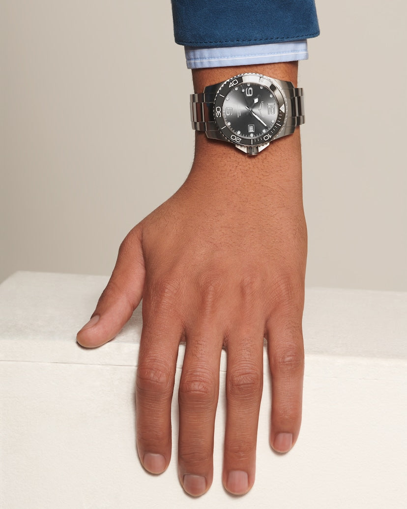 Longines Hydroconquest 41 mm L3.781.4.76.6 wrist 2