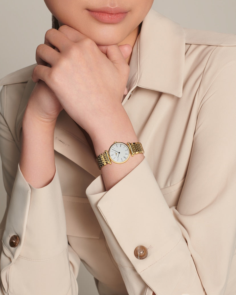 Longines La Grande Classique 24 mm L4.209.2.11.8 wrist 2