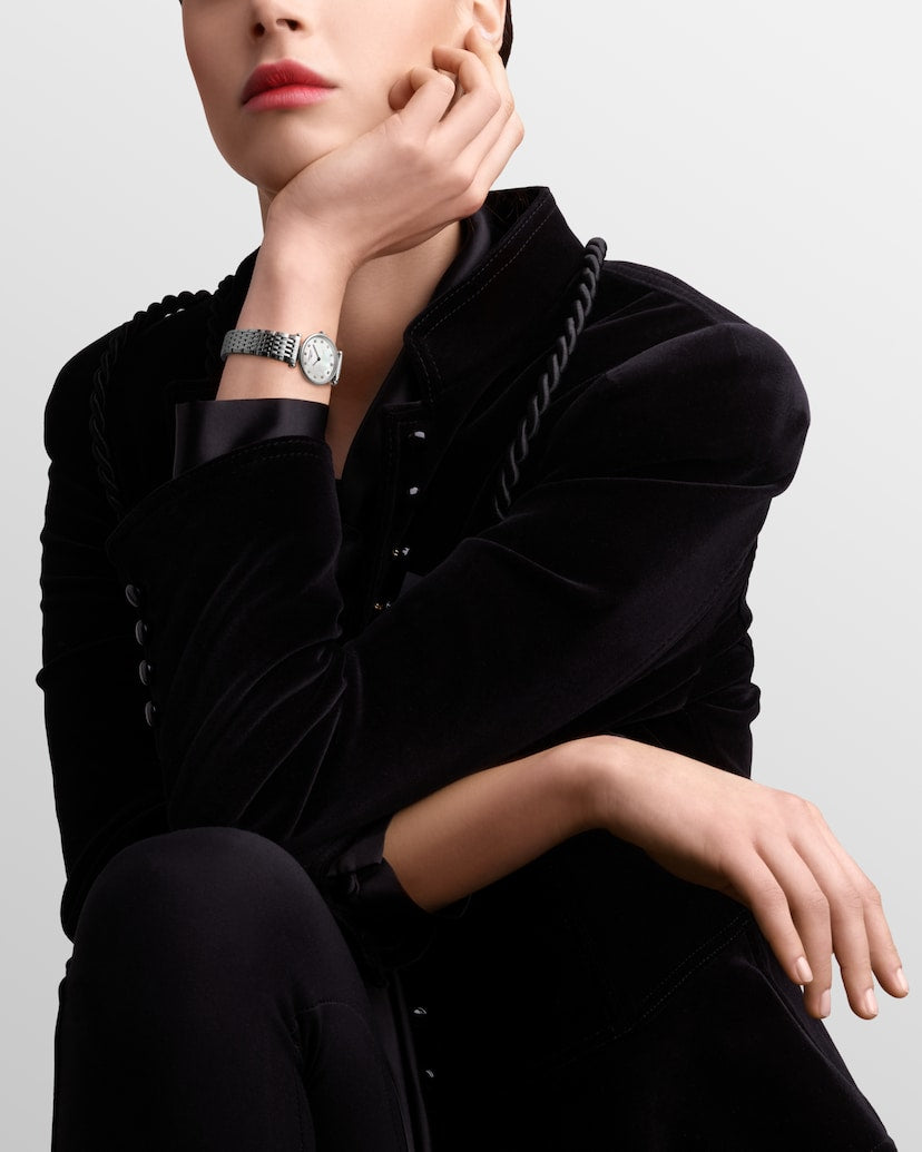 Longines La Grande Classique 24 mm L4.209.4.87.6 wrist woman