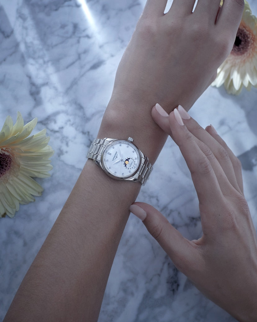 Longines Master Collection 34 mm L2.409.4.87.6 hands