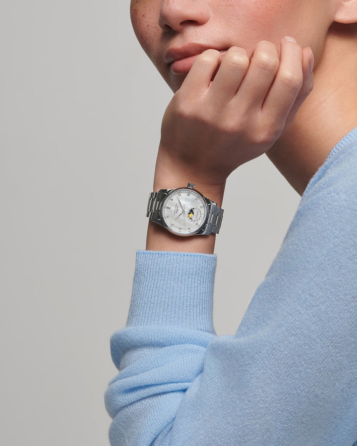 Longines Master Collection 34 mm L2.409.4.87.6 wrist