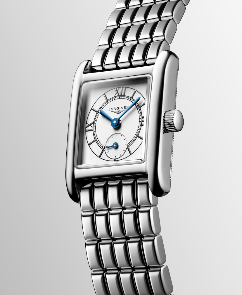 Longines Mini DolceVita 21.50 X 29.00 mm L5.200.4.75.6 case detail