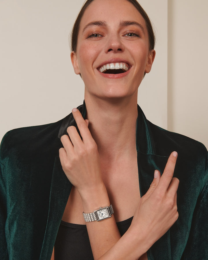 Longines Mini DolceVita 21.50 X 29.00 mm L5.200.4.75.6 wrist