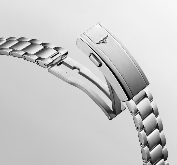 Longines Spirit Pilot 39 mm L3.809.4.53.6 open strap