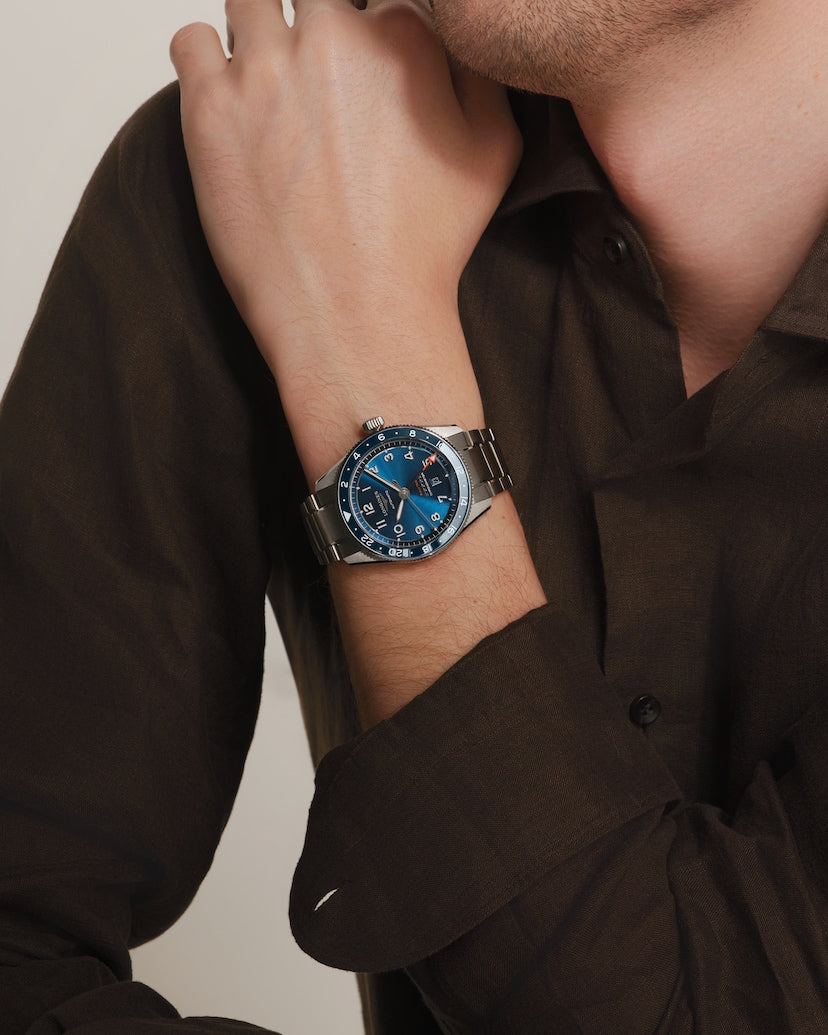 Longines Spirit Zulu Time 42 mm L3.812.4.93.6 wrist 2