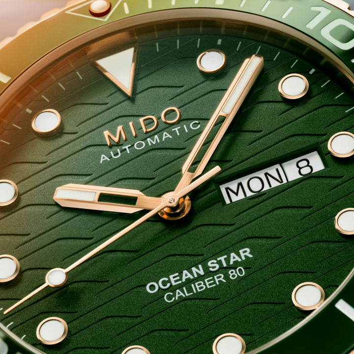 MIDO Ocean Star 200C 42.5 mm M042.430.36.091.00 dial detail