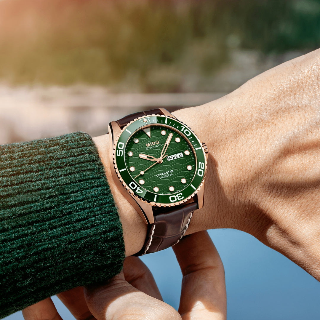 MIDO Ocean Star 200C 42.5 mm M042.430.36.091.00 wrist