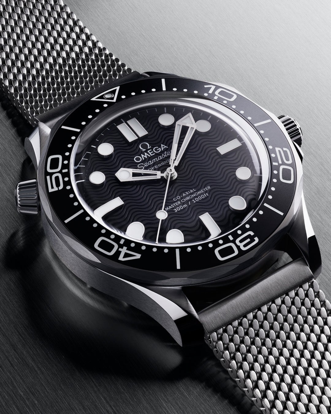 OMEGA Seamaster Diver 300M 42 mm 210.30.42.20.01.010 profil