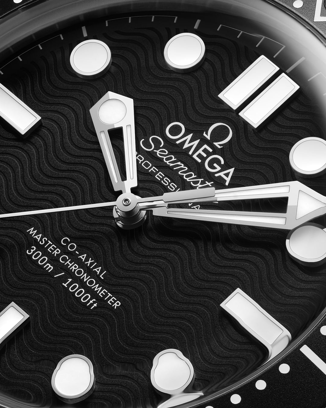 OMEGA Seamaster Diver 300M 42 mm 210.32.42.20.01.003 dial detail