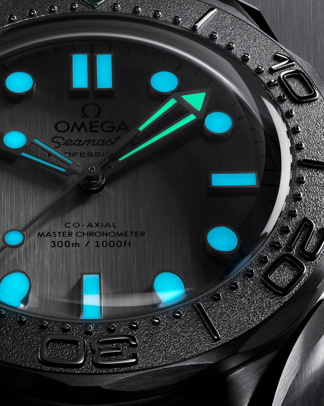 OMEGA Seamaster Diver 300M 42 mm 210.32.42.20.06.002 dial