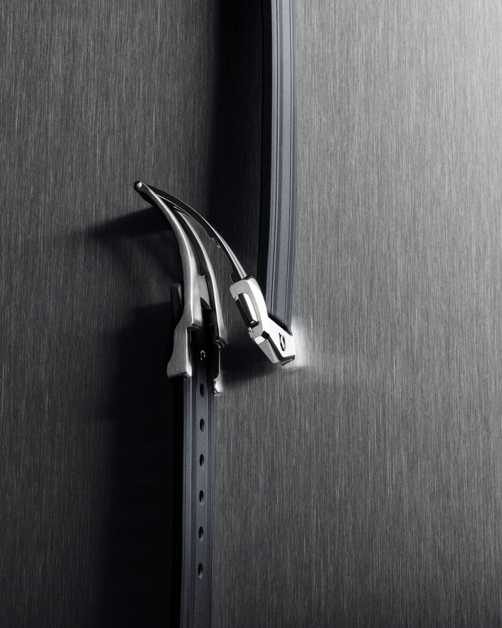 OMEGA Seamaster Diver 300M 42 mm 210.32.42.20.06.002 strap