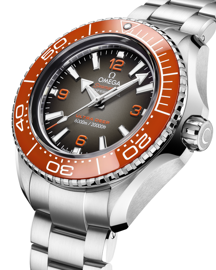 OMEGA Seamaster Planet Ocean 600M 43.5 mm 215.30.46.21.06.001 side view