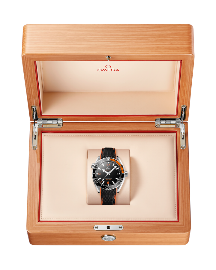 OMEGA Seamaster Planet Ocean 600M 43.5 mm 215.32.44.21.01.001 box