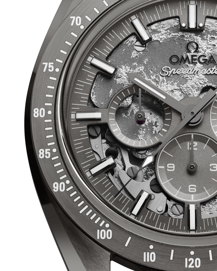 OMEGA Speedmaster Dark Side of the Moon  44.25 mm 310.92.44.50.06.001 dial