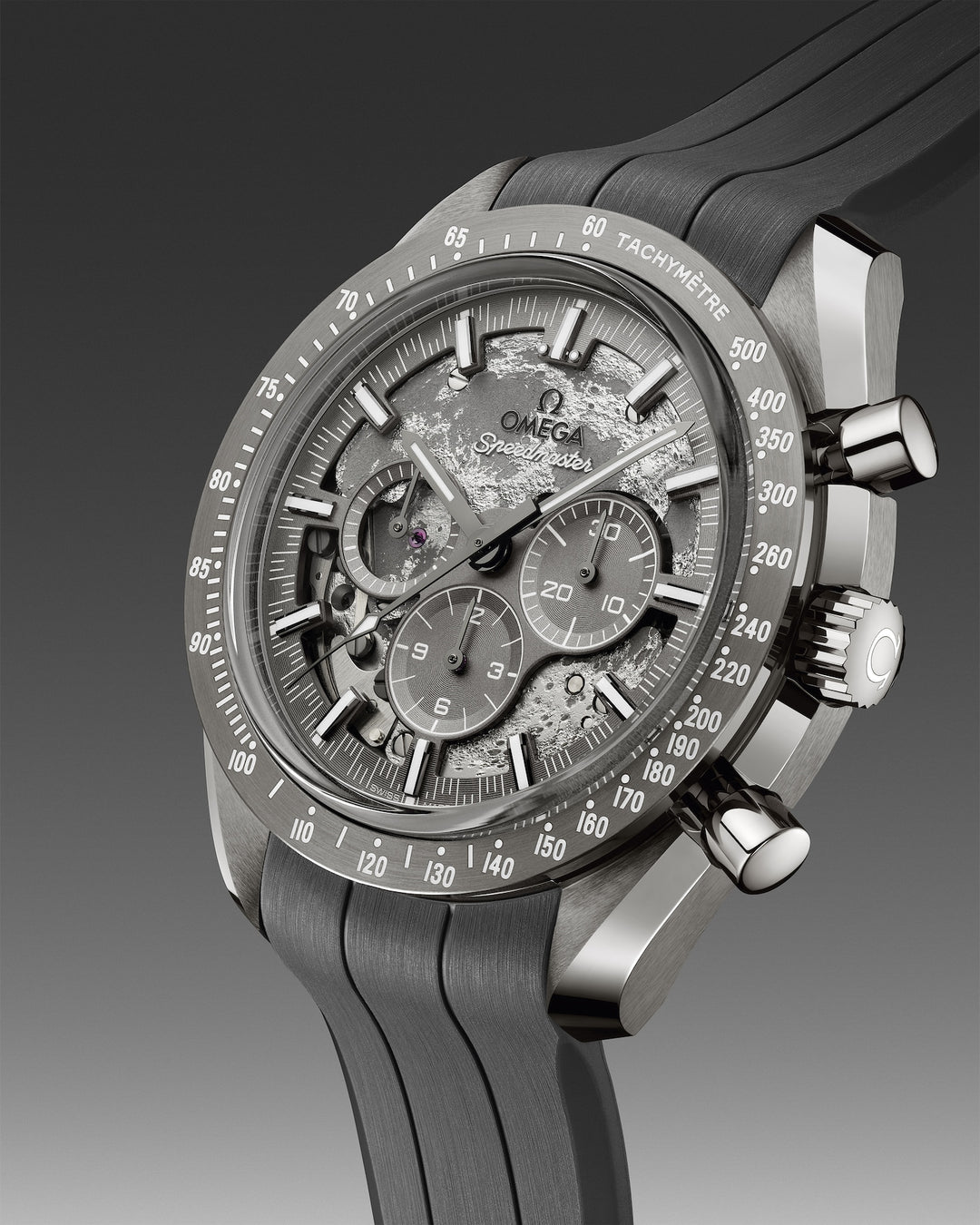 OMEGA Speedmaster Dark Side of the Moon  44.25 mm  310.92.44.50.06.002 profil