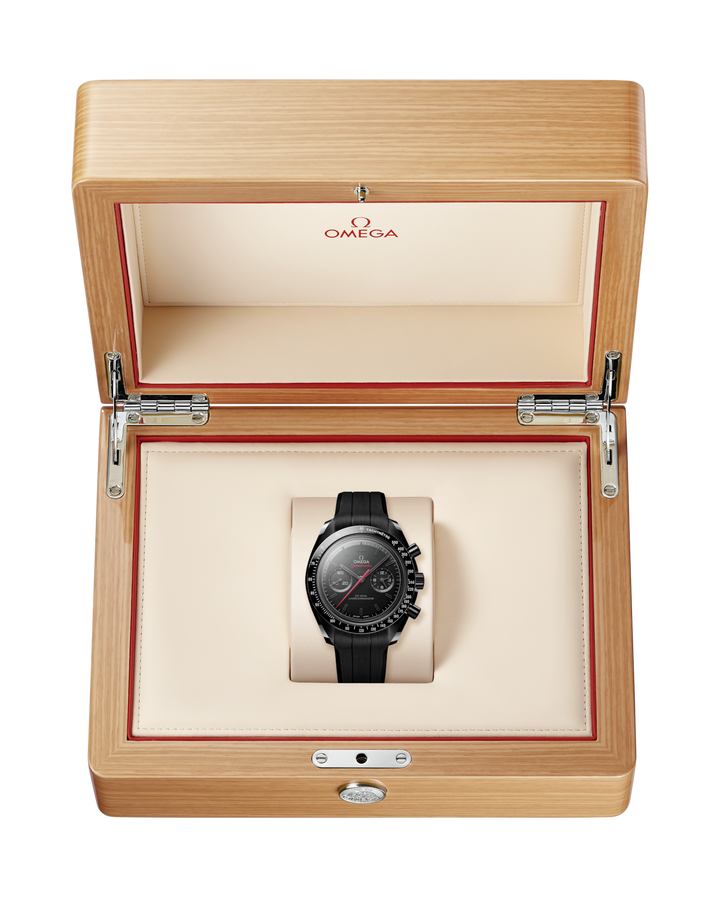 OMEGA Speedmaster Dark Side of the Moon  44.25 mm 310.92.44.51.01.001 box