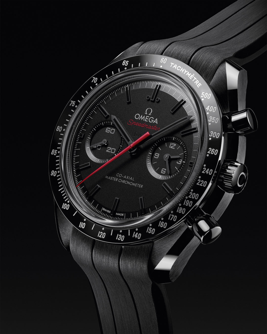 OMEGA Speedmaster Dark Side of the Moon  44.25 mm 310.92.44.51.01.001 profil