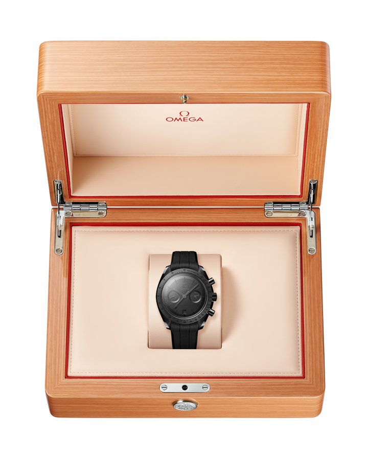 OMEGA Speedmaster Dark Side of the Moon Ceramic 44.25 mm 310.92.44.51.01.005 box