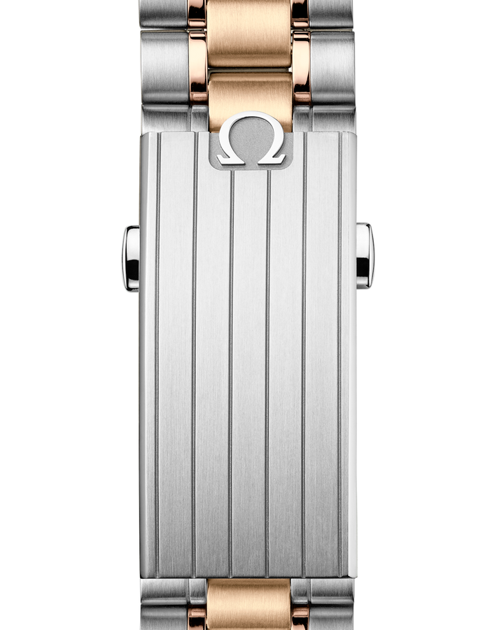 OMEGA Speedmaster Moonwatch Professional 42 mm gold on Moonshine™ 310.20.42.50.02.001 strap detail